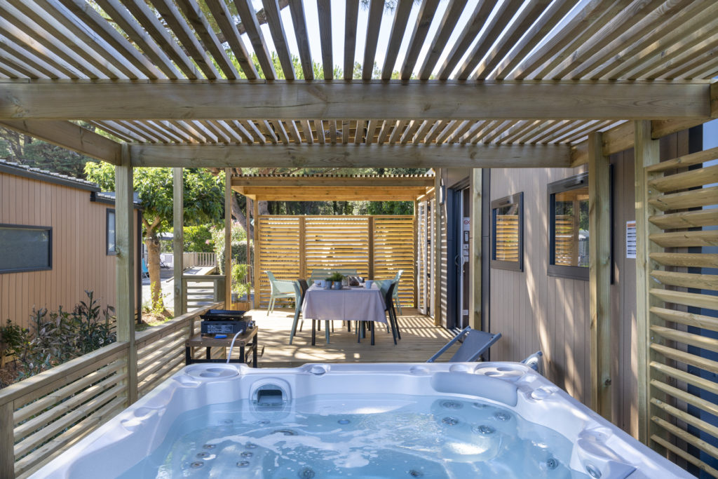 Mobil-home EXCLUSIF – 3 chambres – 2 salles d’eau – SPA