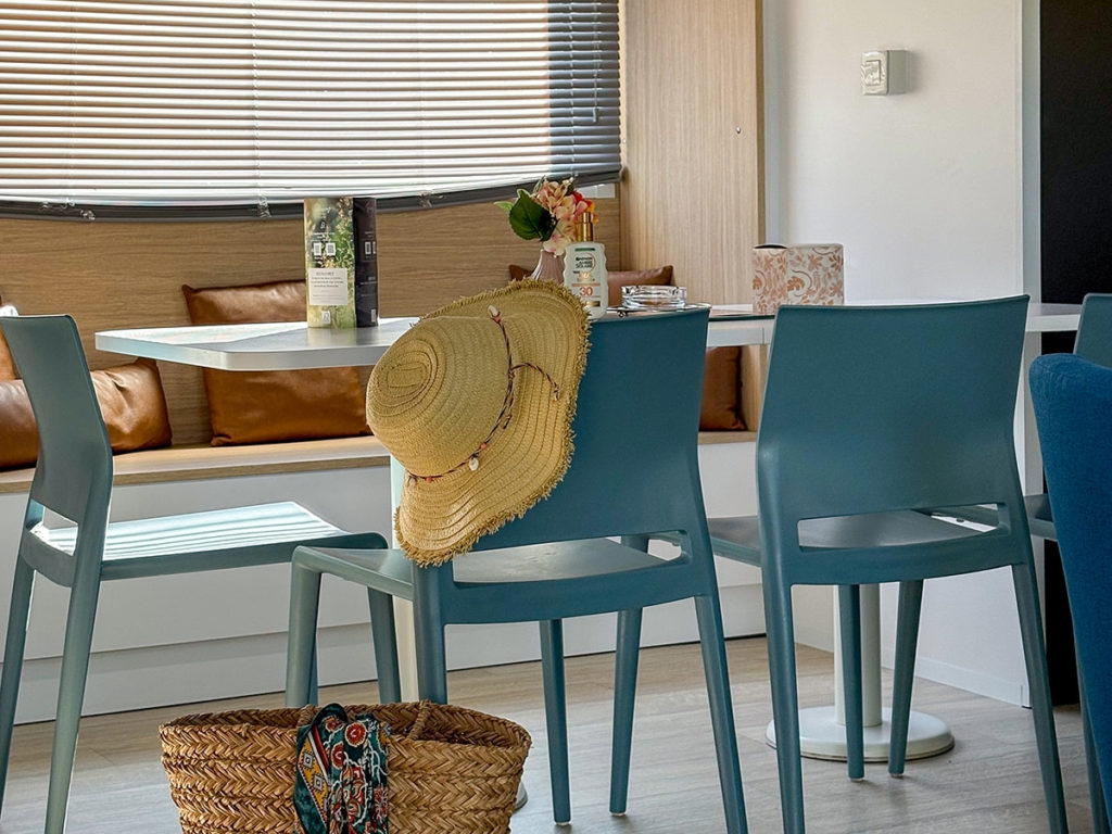 Intérieur de mobil-home dans le camping Le Fort Espagnol